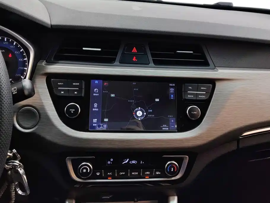 Geely Vision X3 — миниатюра 13