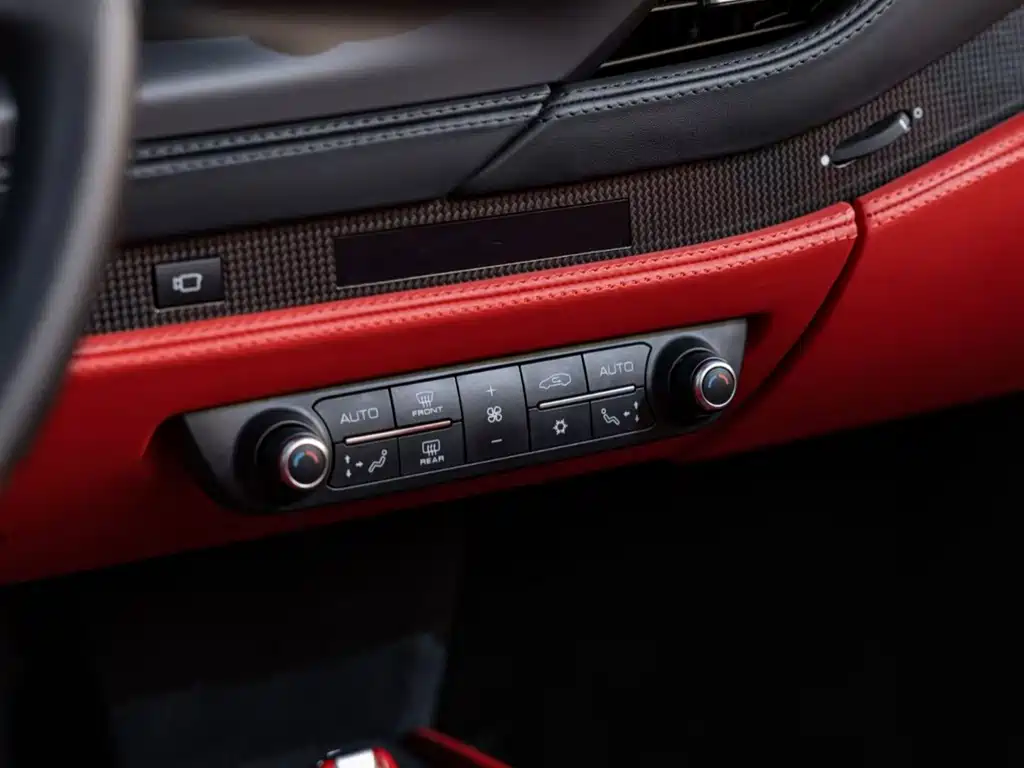Ferrari F8 2020 Spider 3.9T V8