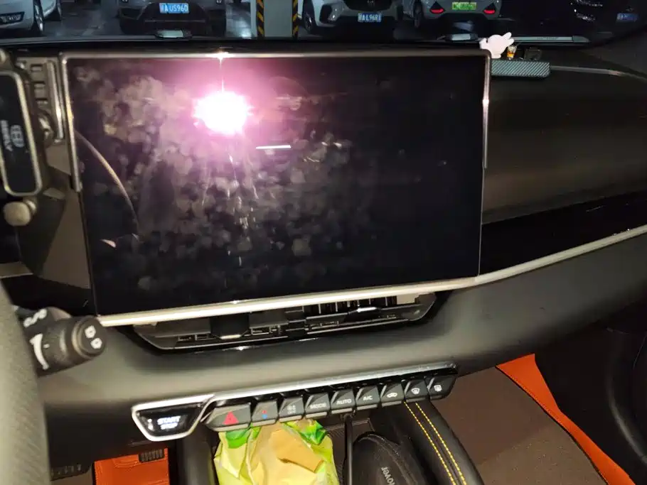 Geely Binyue — миниатюра 13