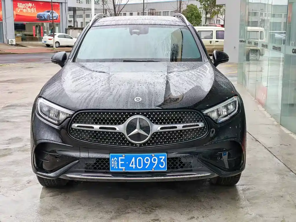 MERCEDES-BENZ GLC