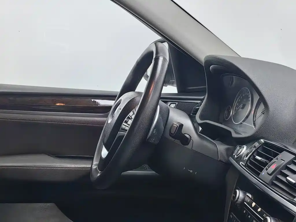 BMW X4 — миниатюра 22