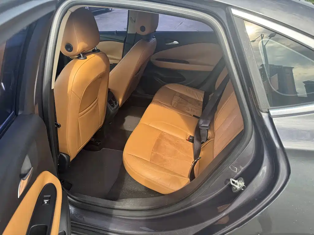 Buick Verano — миниатюра 16