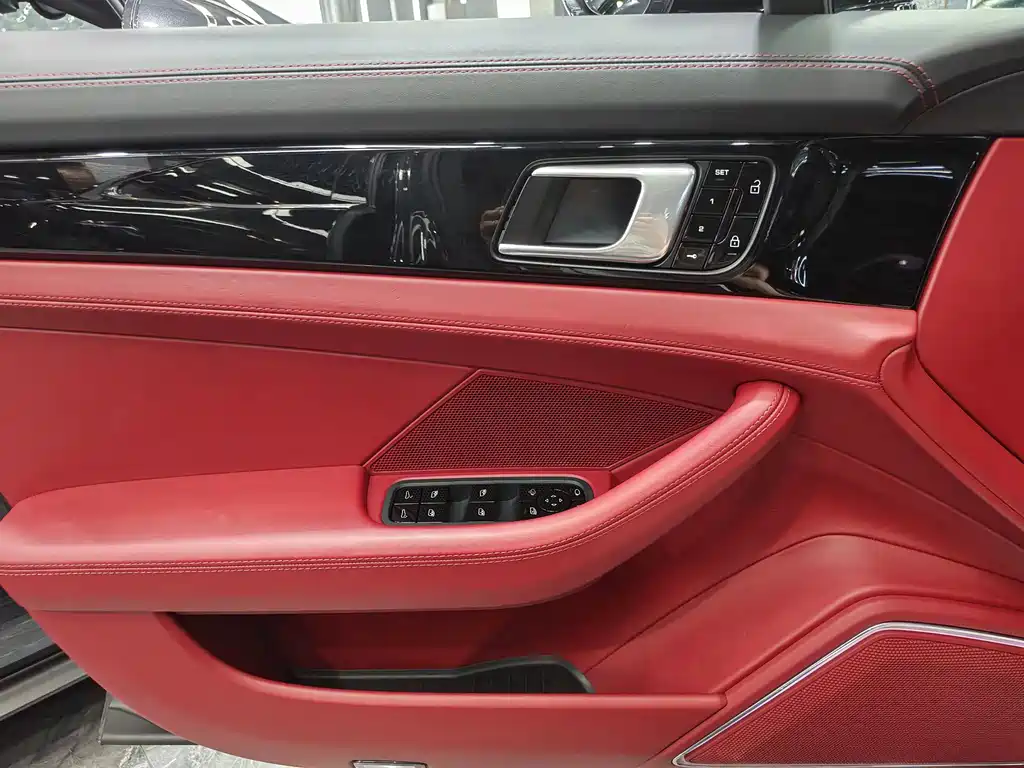 Porsche Panamera — миниатюра 8