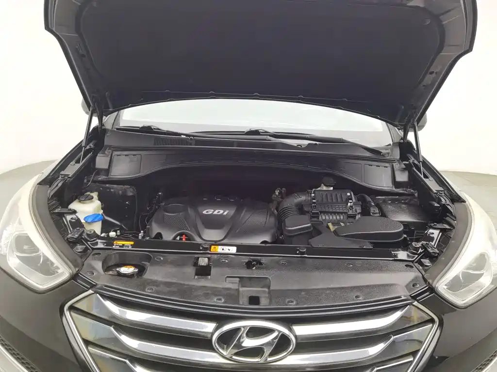 Hyundai Santa Fe — миниатюра 6