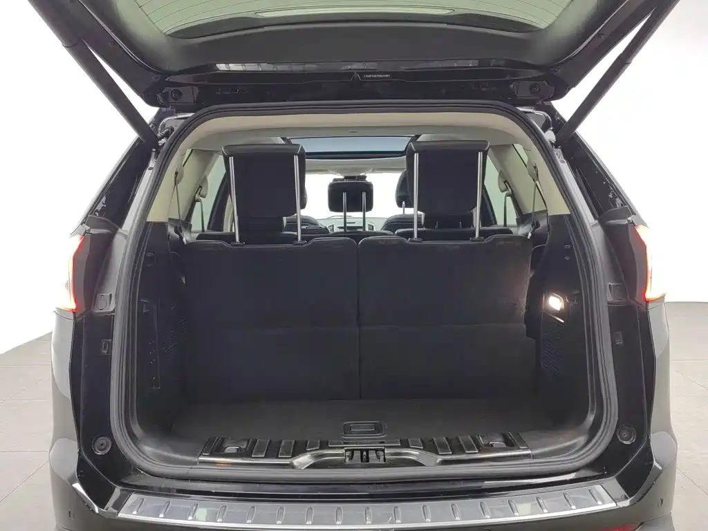 Ford Edge — миниатюра 16