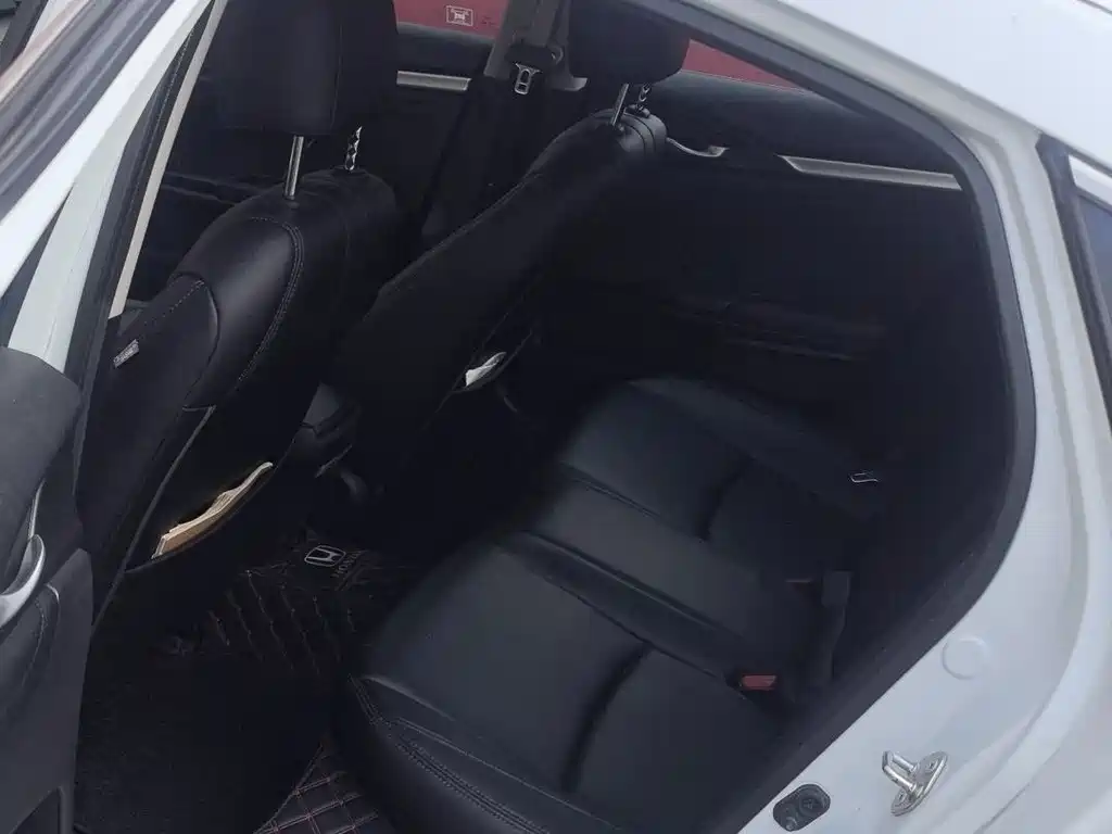 Honda Civic — миниатюра 10