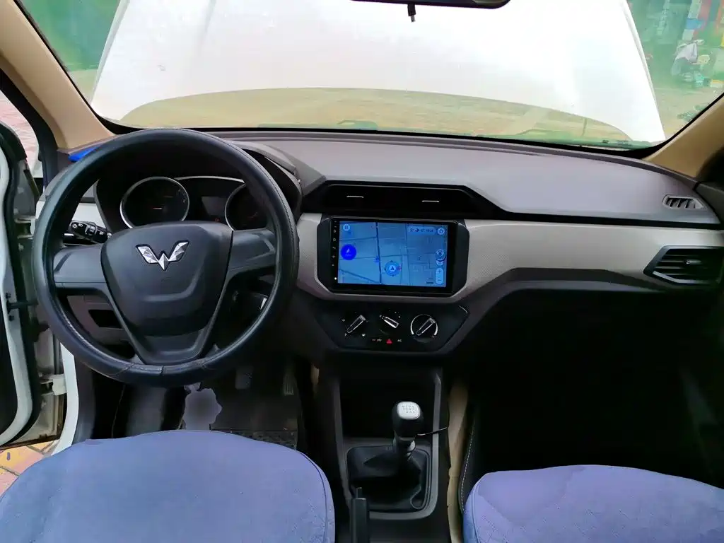 Wuling Hongguang — миниатюра 5