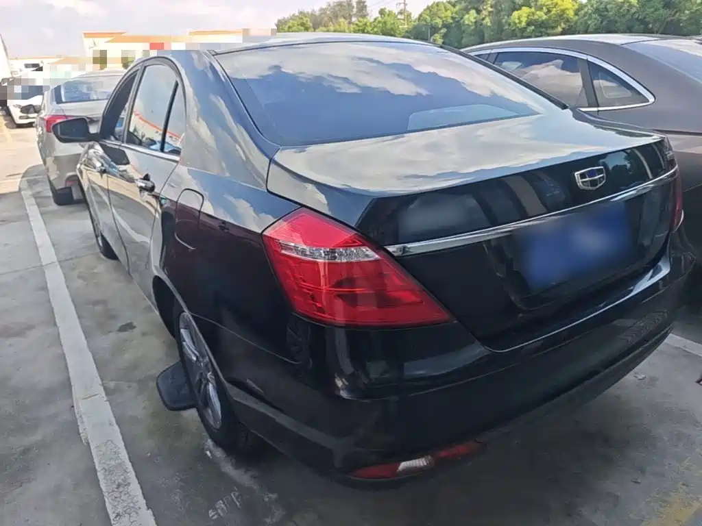 Geely Emgrand — миниатюра 5