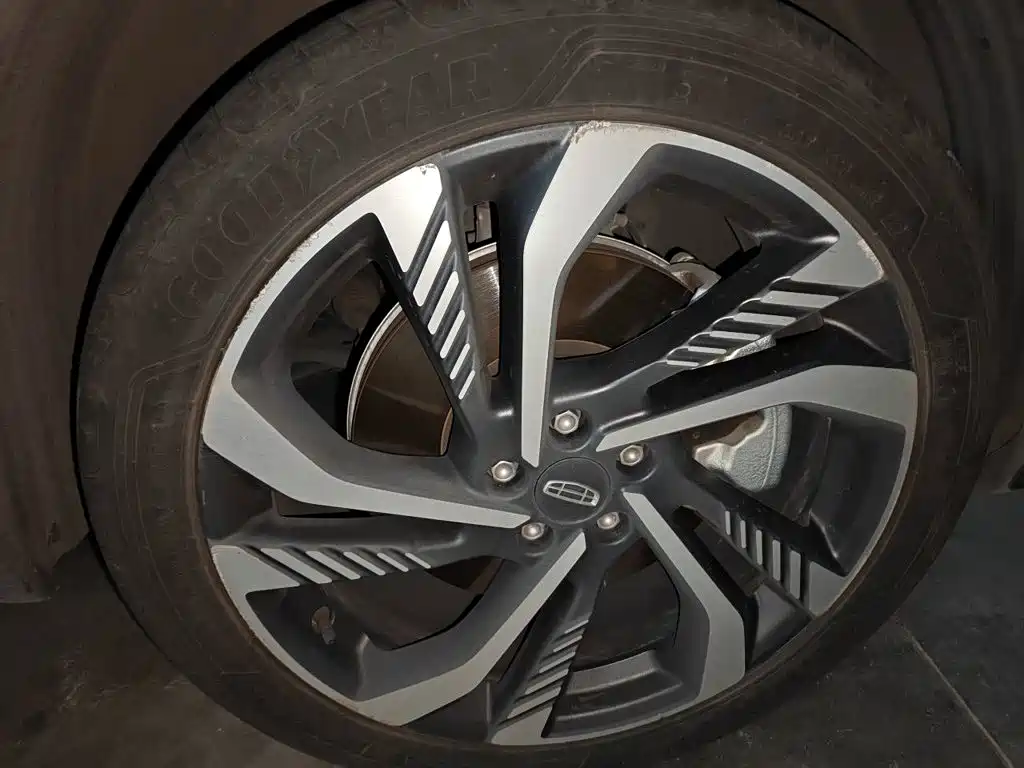 Geely Xingyue L — миниатюра 24