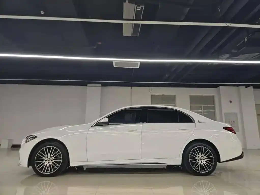 Mercedes-Benz C-Class — миниатюра 5
