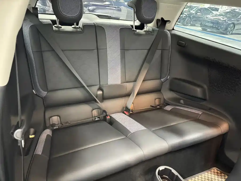 MINI MINI COOPER EV — миниатюра 11