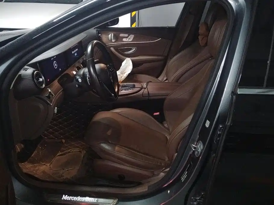 Mercedes-Benz E-Class — миниатюра 9