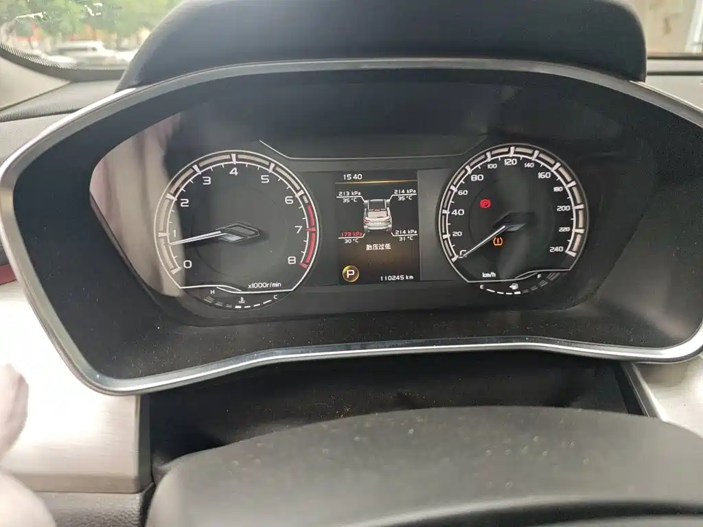 Geely Binyue — миниатюра 12