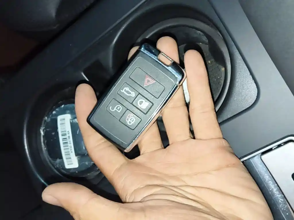 Land Rover Discovery — миниатюра 9