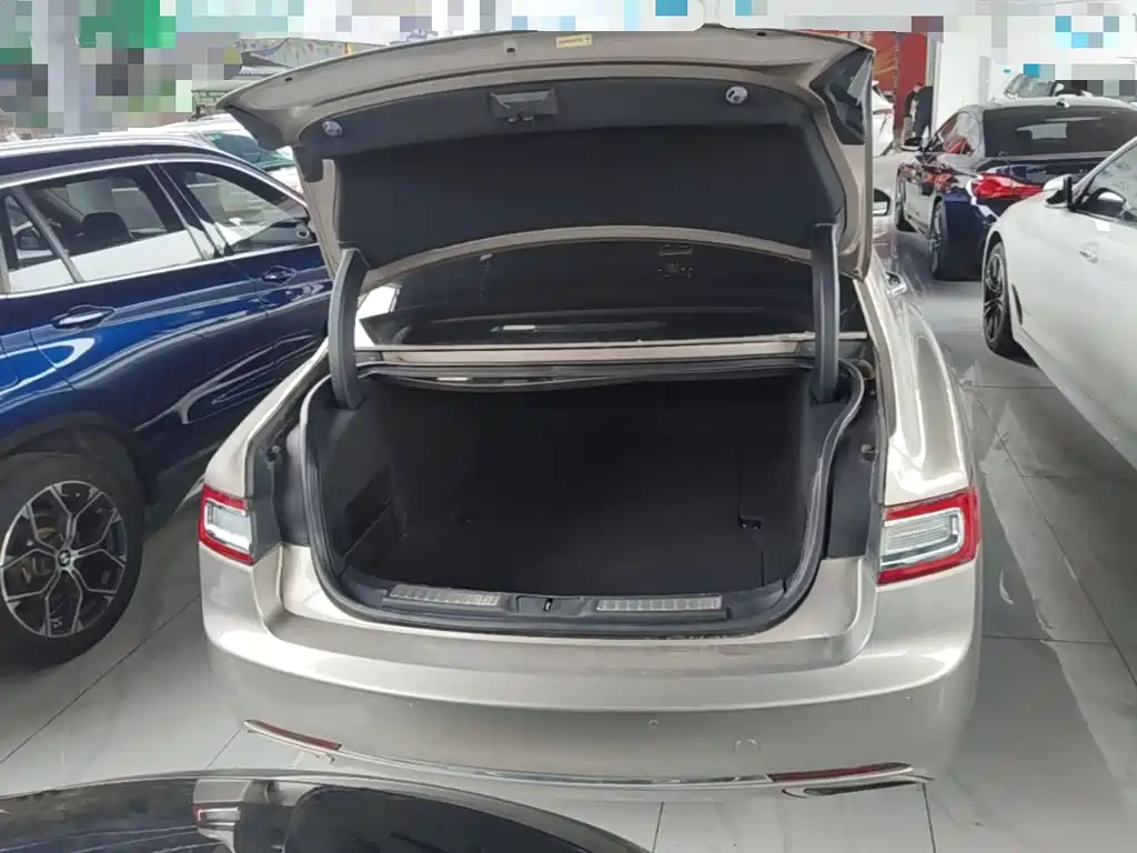 Lincoln Continental — миниатюра 19