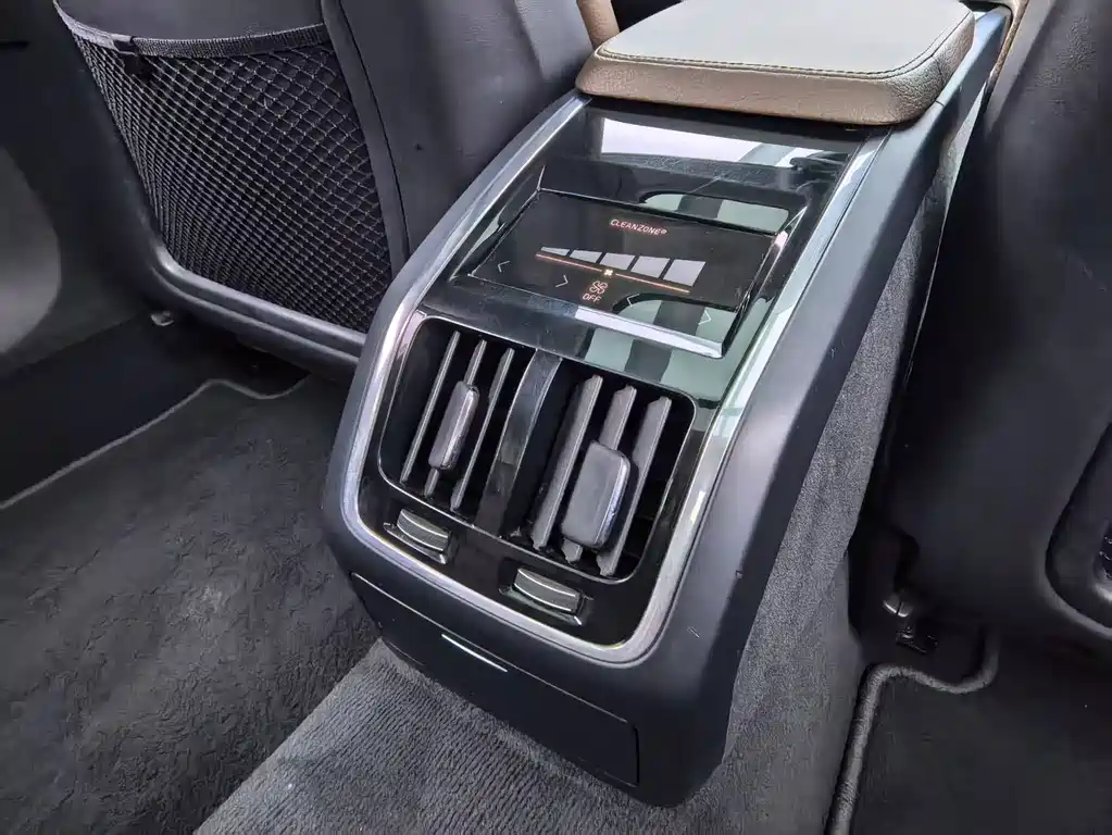 Volvo S90 — миниатюра 10