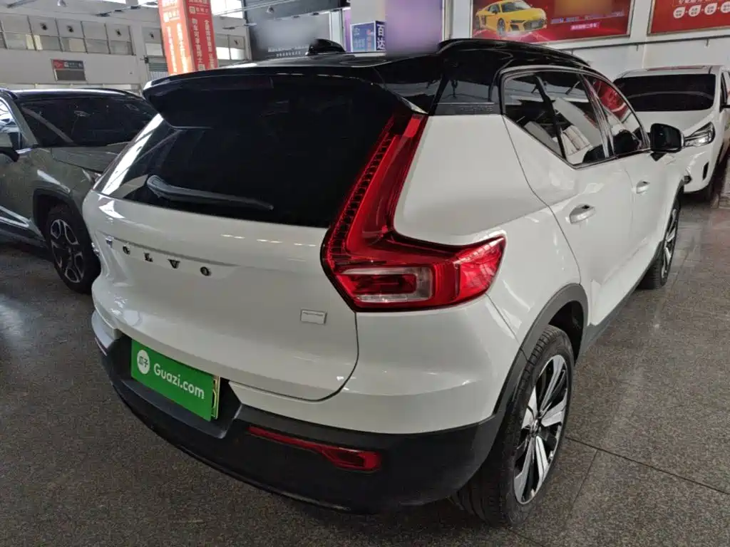 Volvo XC40 NEV — миниатюра 7
