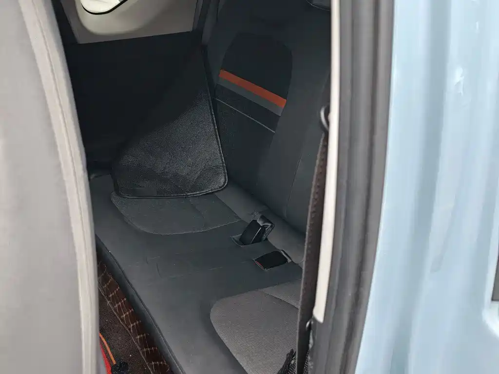 Wuling MINIEV — миниатюра 9