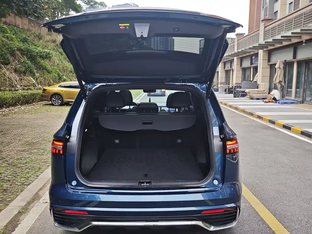 Geely Xingyue L — миниатюра 19