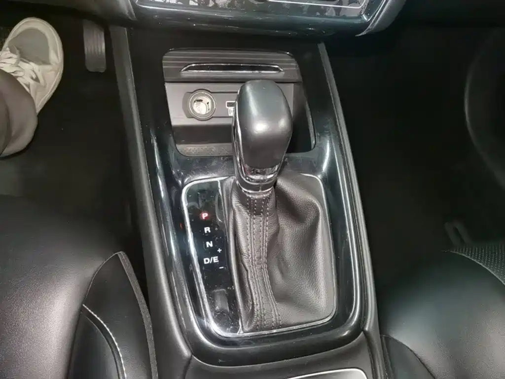 Roewe i5 — миниатюра 14