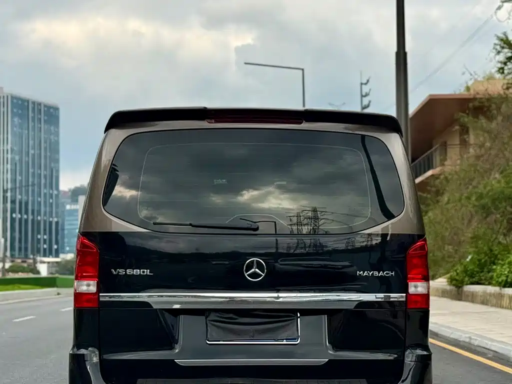 Mercedes-Benz Vito 2021 2.0T Elite 7 мест