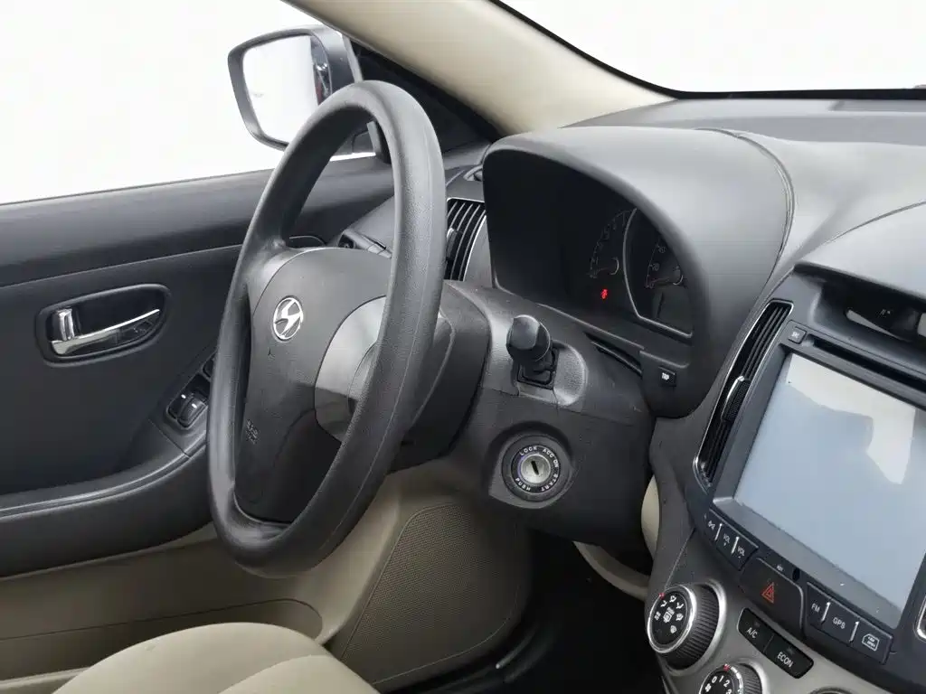 Hyundai Elantra — миниатюра 22