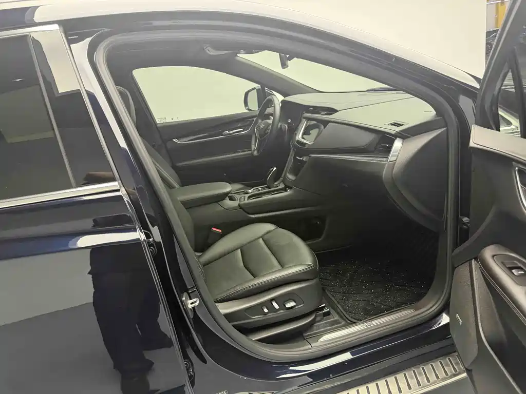 Cadillac XT5 2022 2.0T Luxury