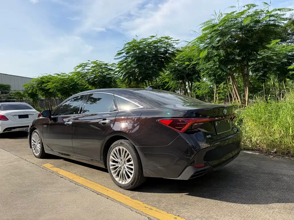 Toyota Avalon — миниатюра 6