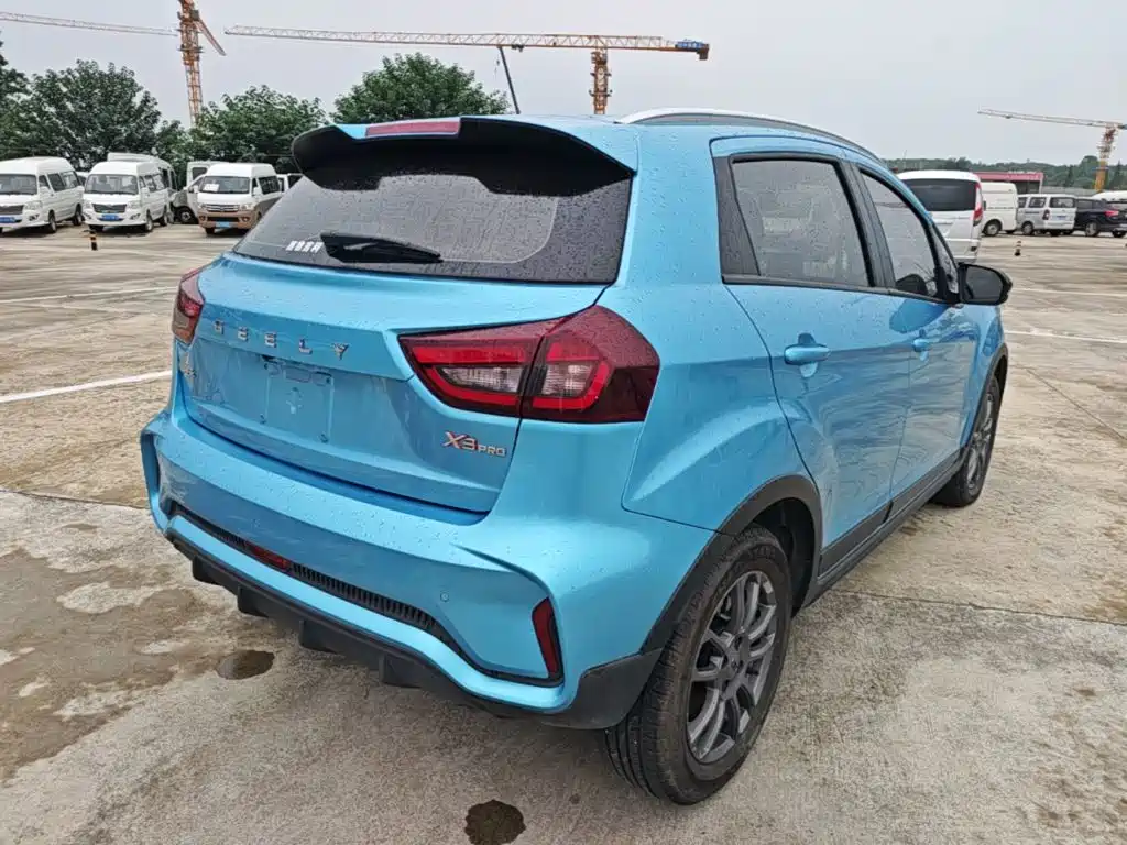 Geely Vision X3 — миниатюра 7