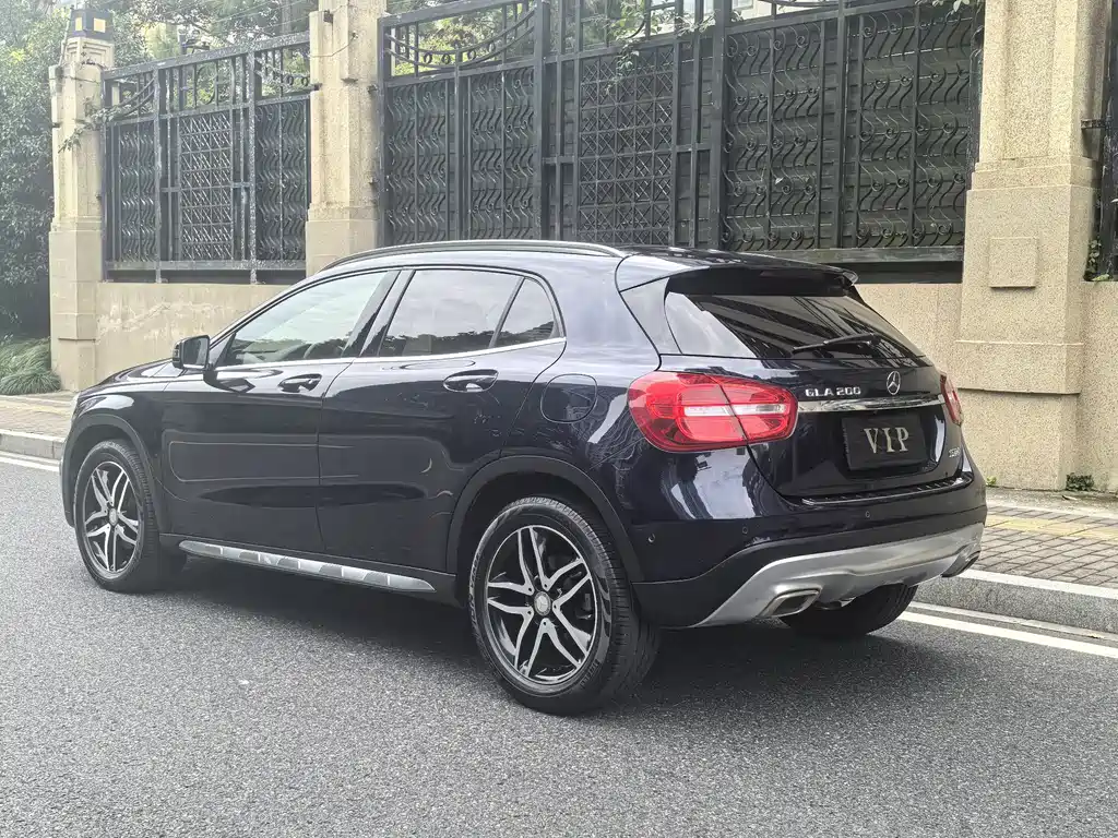 Mercedes-Benz GLA — миниатюра 6