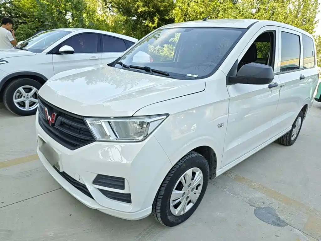 Wuling Hongguang — миниатюра 2