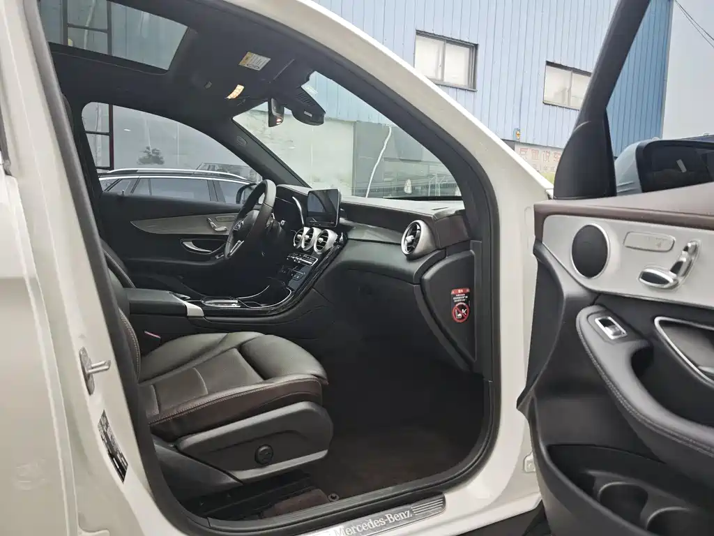 Mercedes-Benz GLC 2022 GLC 260 L 4MATIC