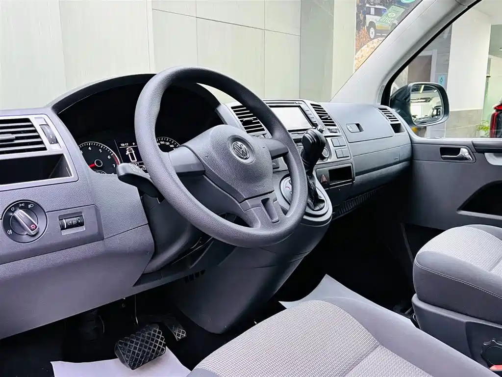 Volkswagen Caravelle 2014 2.0TSI Comfort