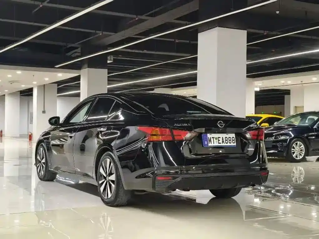 Nissan Teana — миниатюра 6