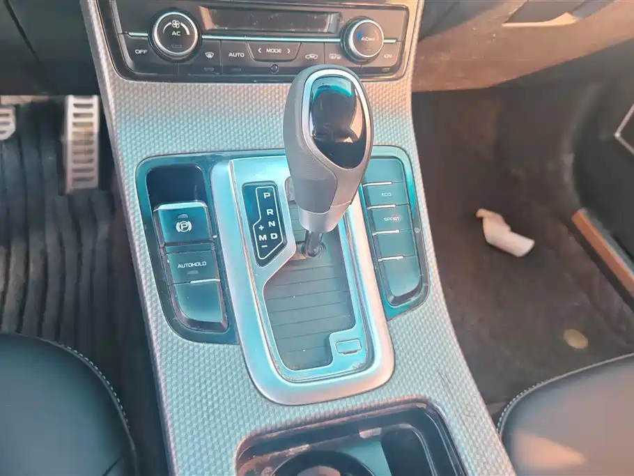 GEELY AUTOMOBILE EMGRAND GS