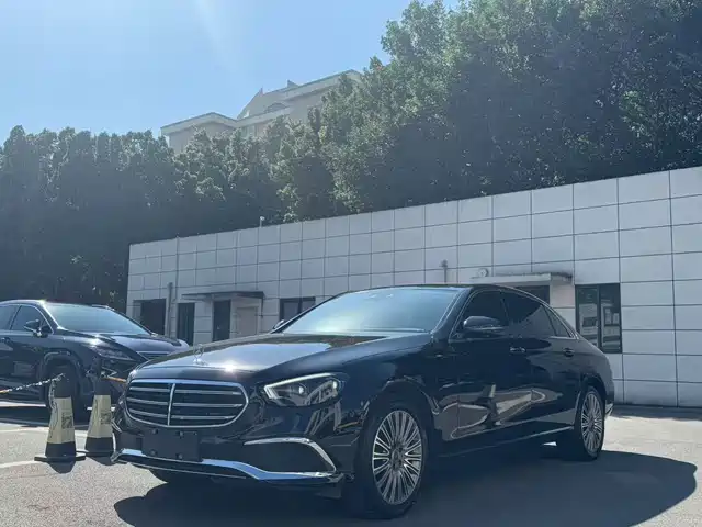 MERCEDES-BENZ  E CLASS