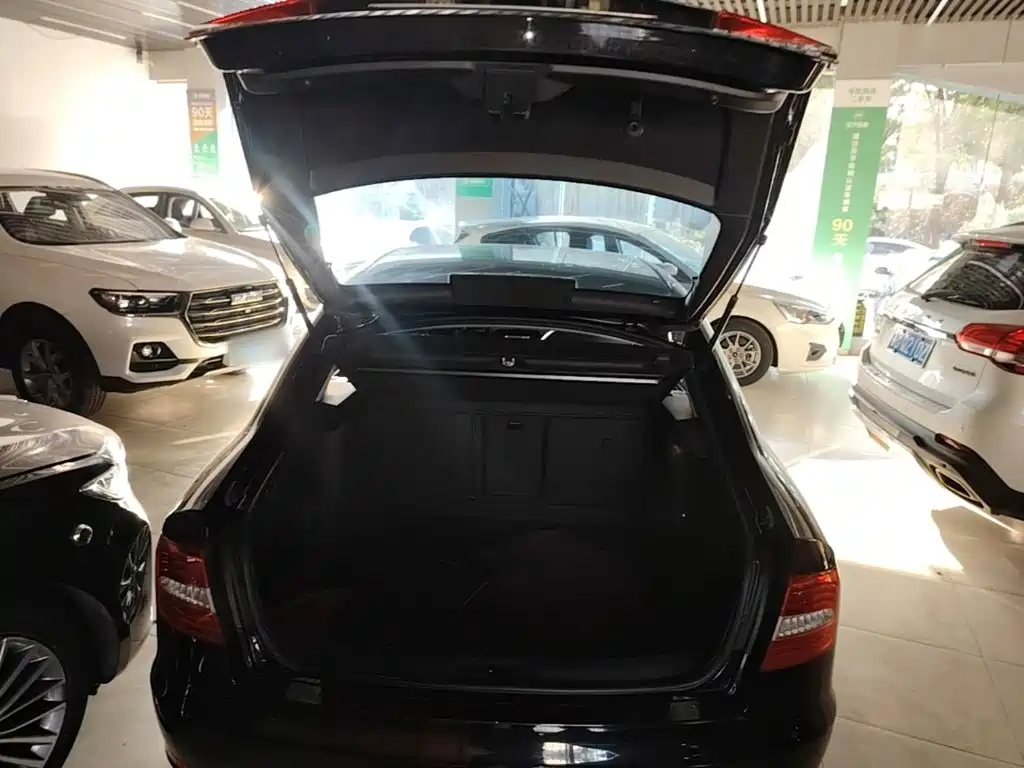 Skoda Superb — миниатюра 19