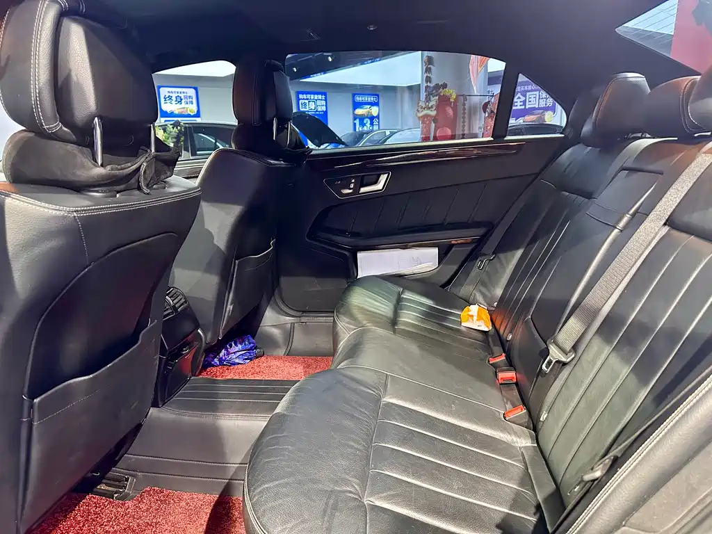 Mercedes-Benz E-Class — миниатюра 6