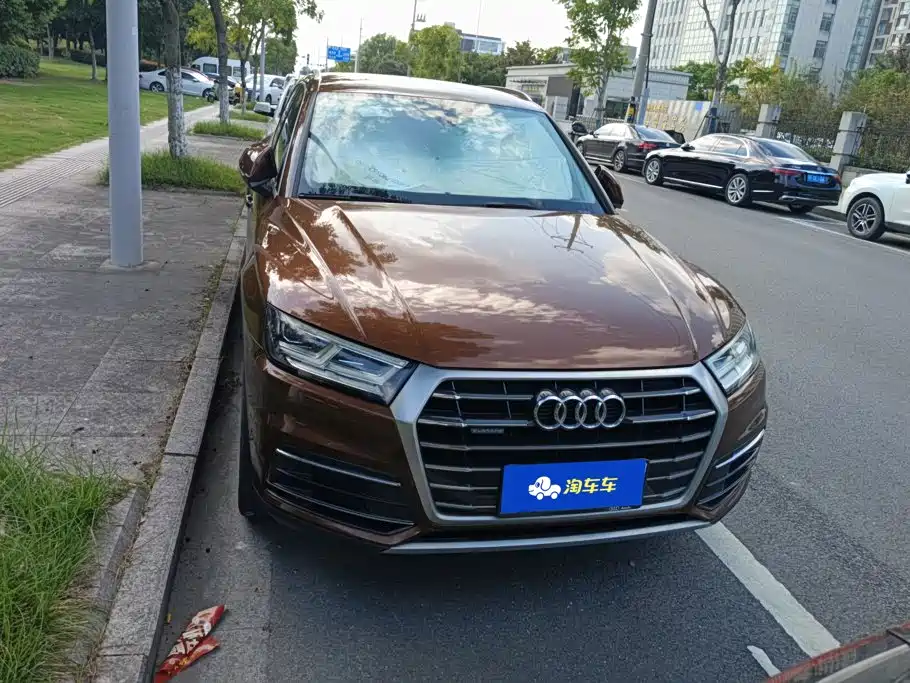 Audi Q5L — миниатюра 2