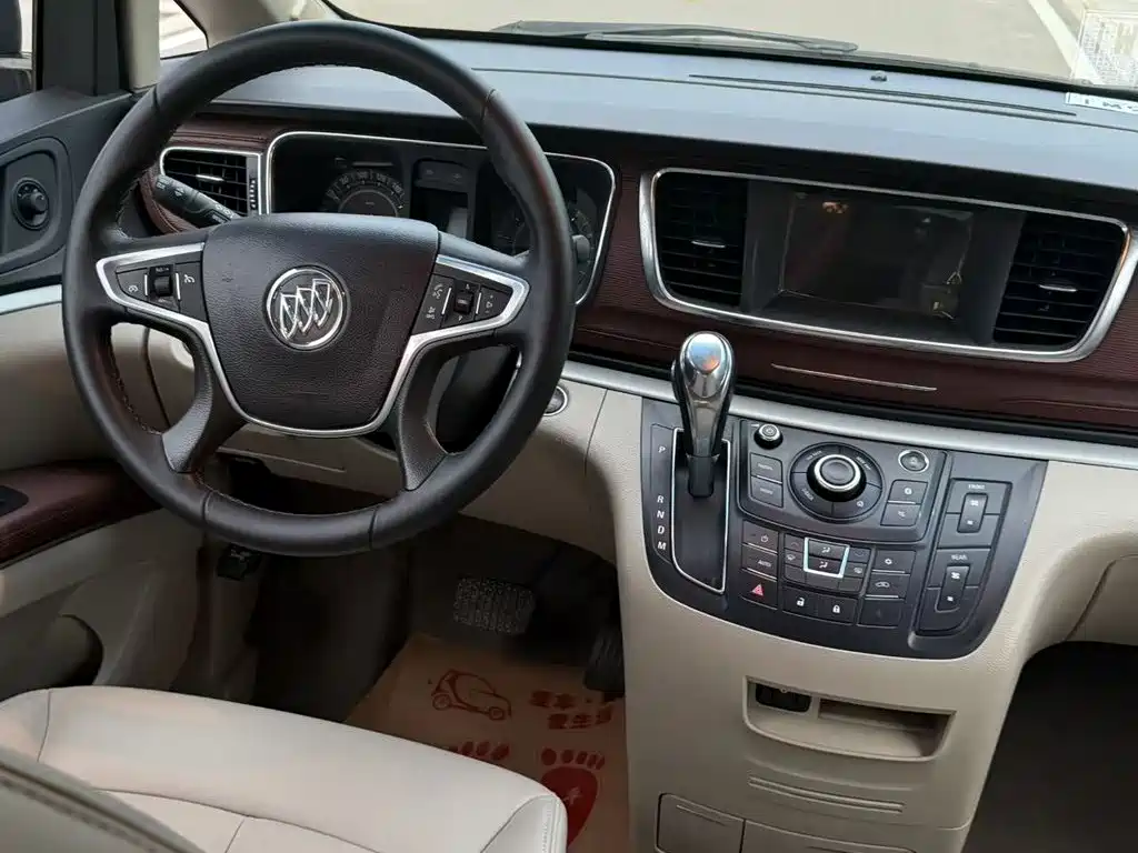Buick GL8 — миниатюра 8