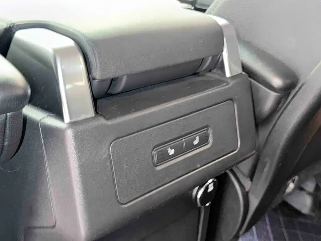 Land Rover Discovery — миниатюра 18