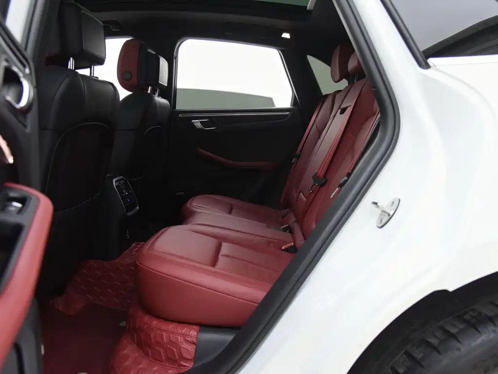 Porsche Macan — миниатюра 34