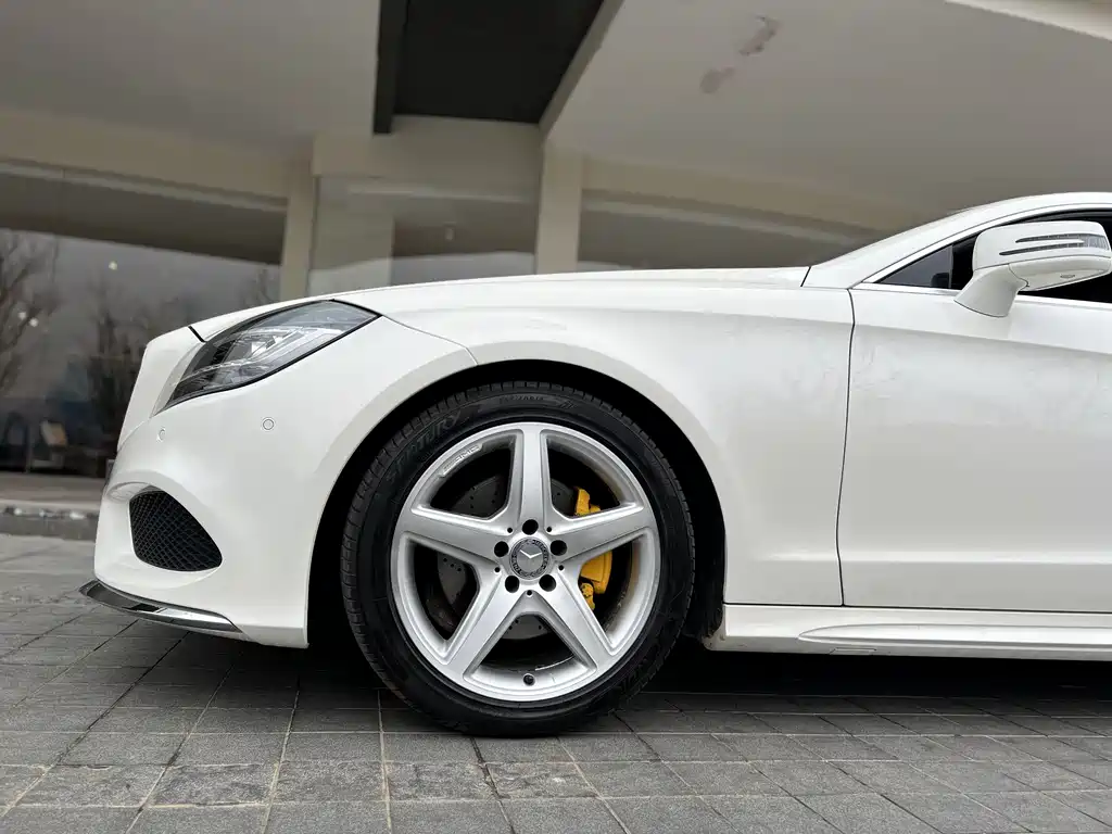 MERCEDES-BENZ CLS