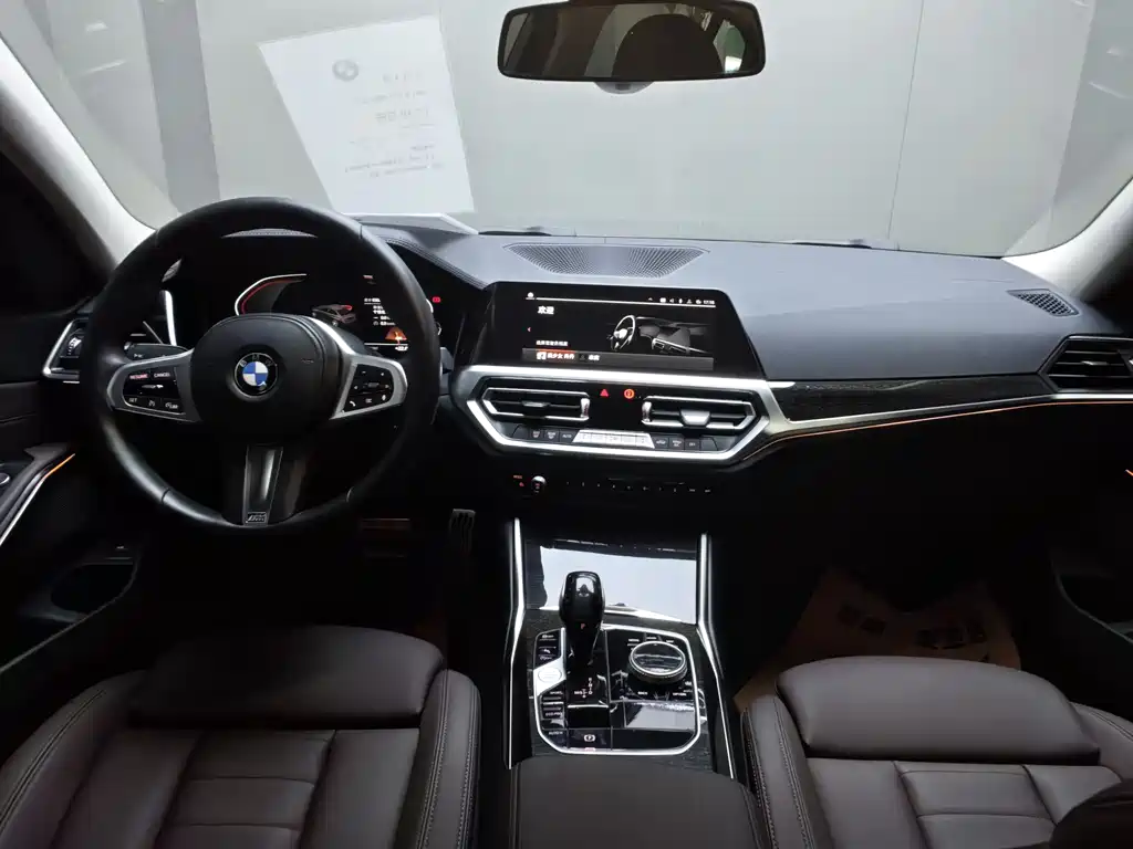 BMW 3 Series - фото 12