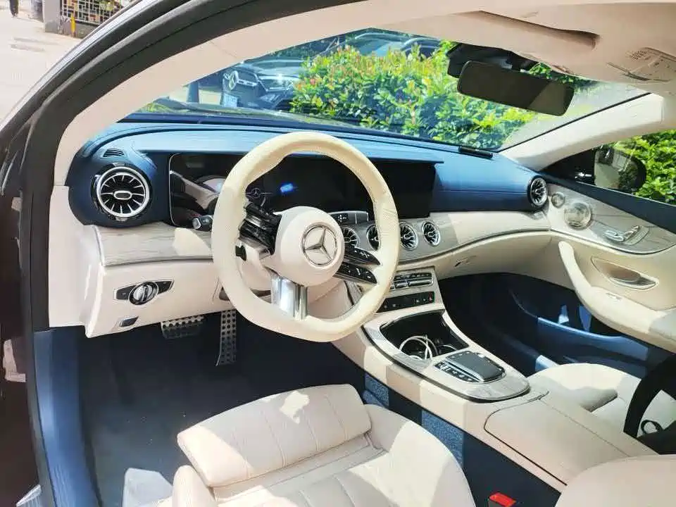 Mercedes-Benz E-Class (Import) — миниатюра 3