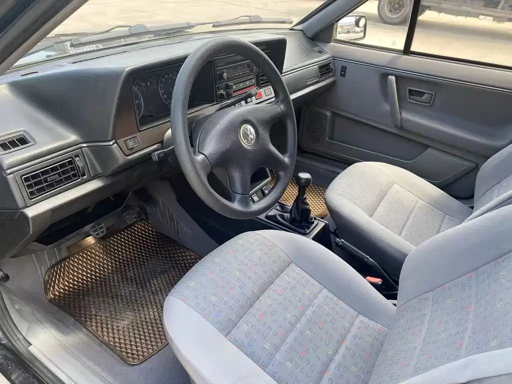 Volkswagen Santana Classic — миниатюра 7