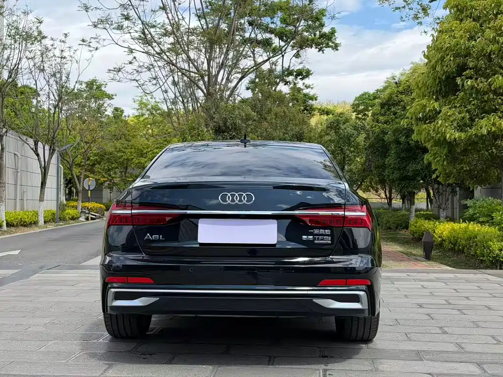Audi A6L 2024 55 TFSI quattro Premium