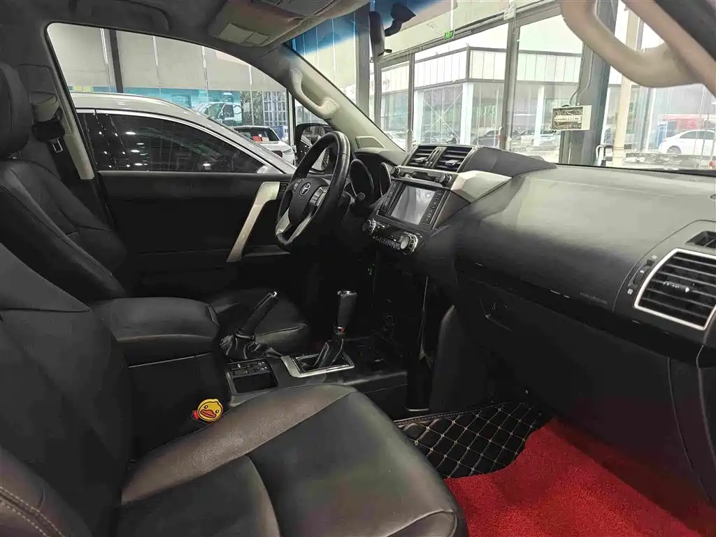 Toyota Land Cruiser Prado 2016 2.7L AT Standard