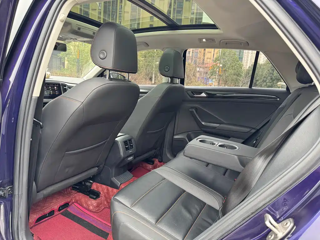 VOLKSWAGEN T ROC EXPLORING SONGS