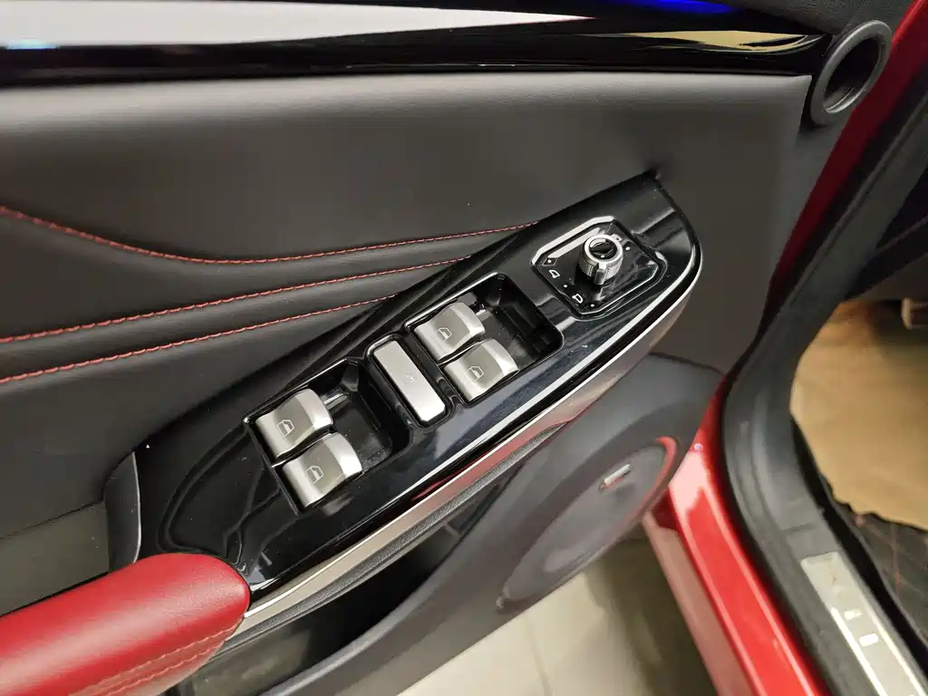 WEI PAI WEI BRAND VV5